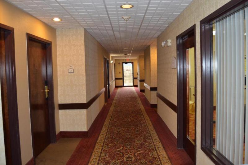 Quality Hotel Conference Center Cincinnati Blue Ash Exterior photo